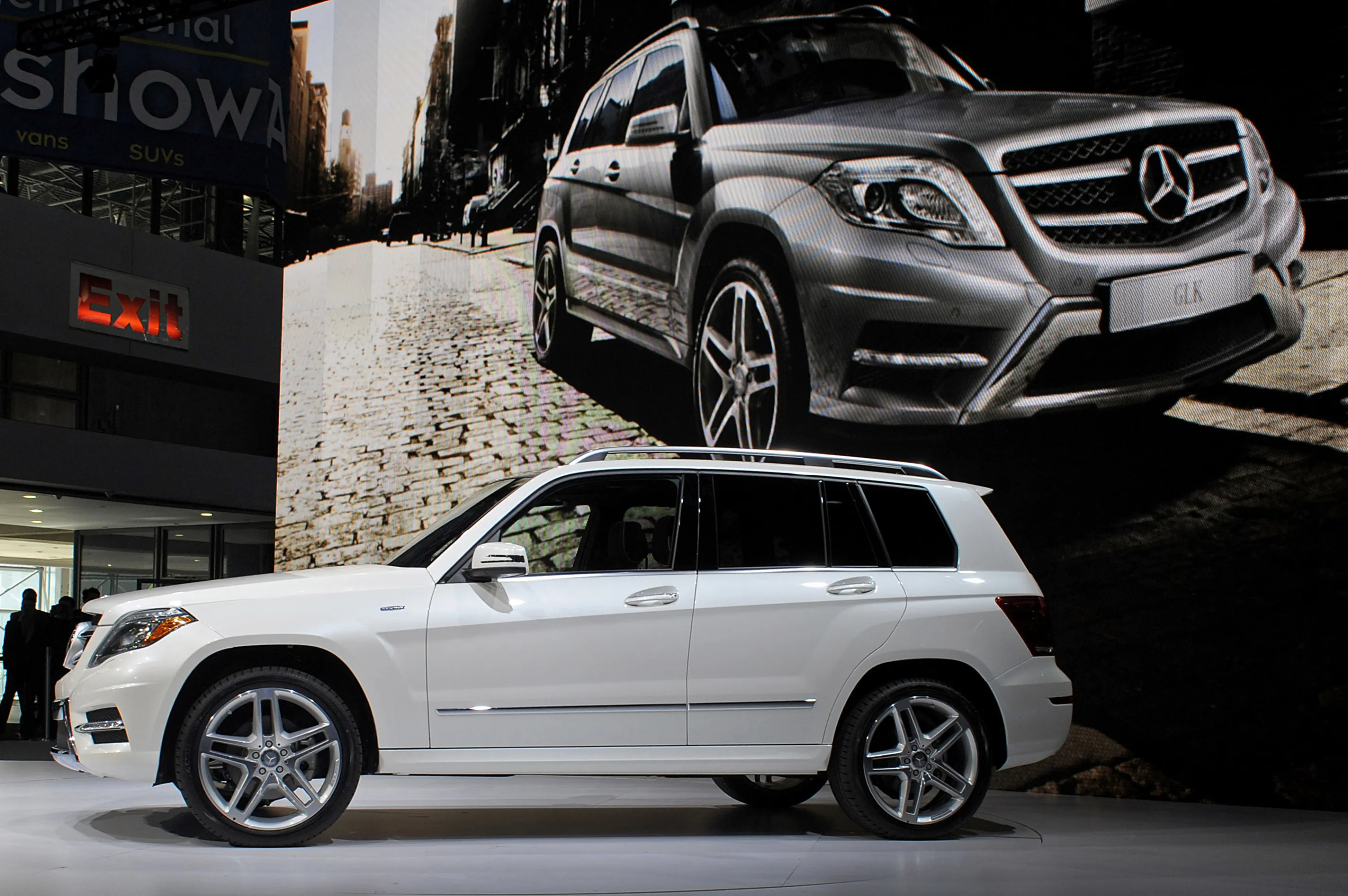The Mercedes-Benz GL 450.