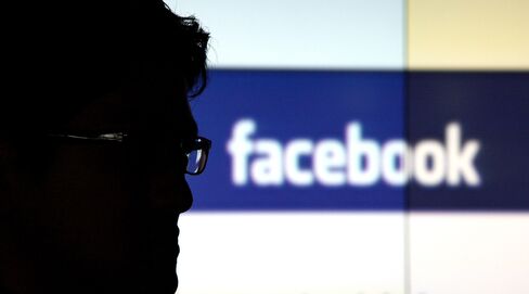 Workers Griping on Facebook at Risk of Job Loss After Ruling