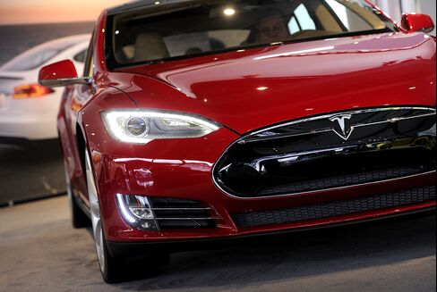 Tesla Libel Suit Over BBC’s ‘Top Gear’ Dismissed in U.K.