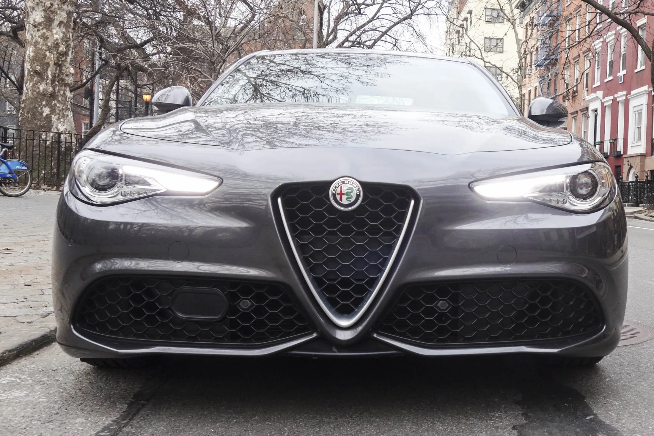 Alfa Romeo Giulia Ti RWD Review: Finally, a Sedan that Stands Out -  Bloomberg