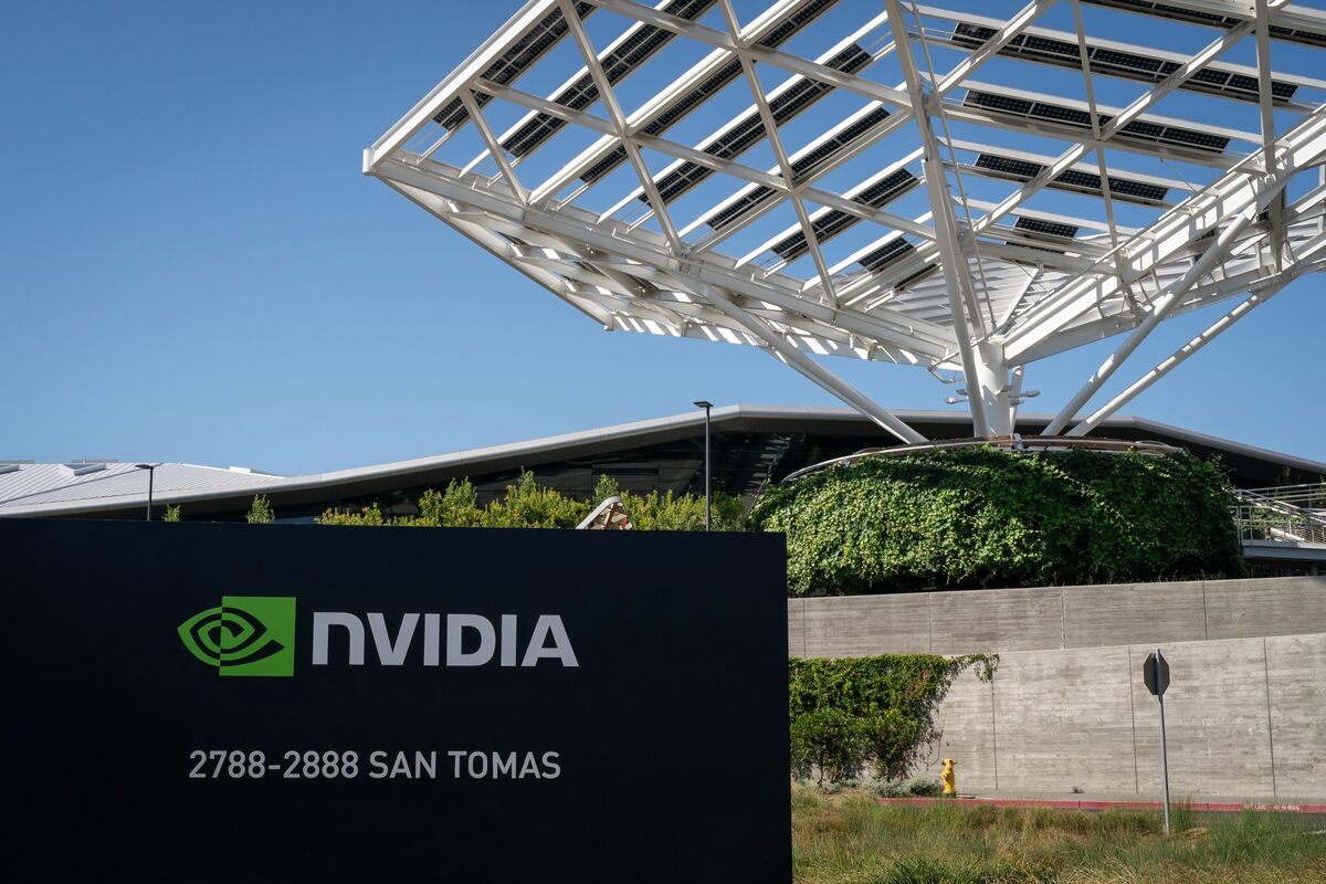 ⚫️ BLOOMBERG: "Analisti ottimisti su Nvidia nonostante previsioni deludenti"