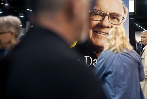 Buffett Ignores Gross’s New Normal, Pities Bond Investors