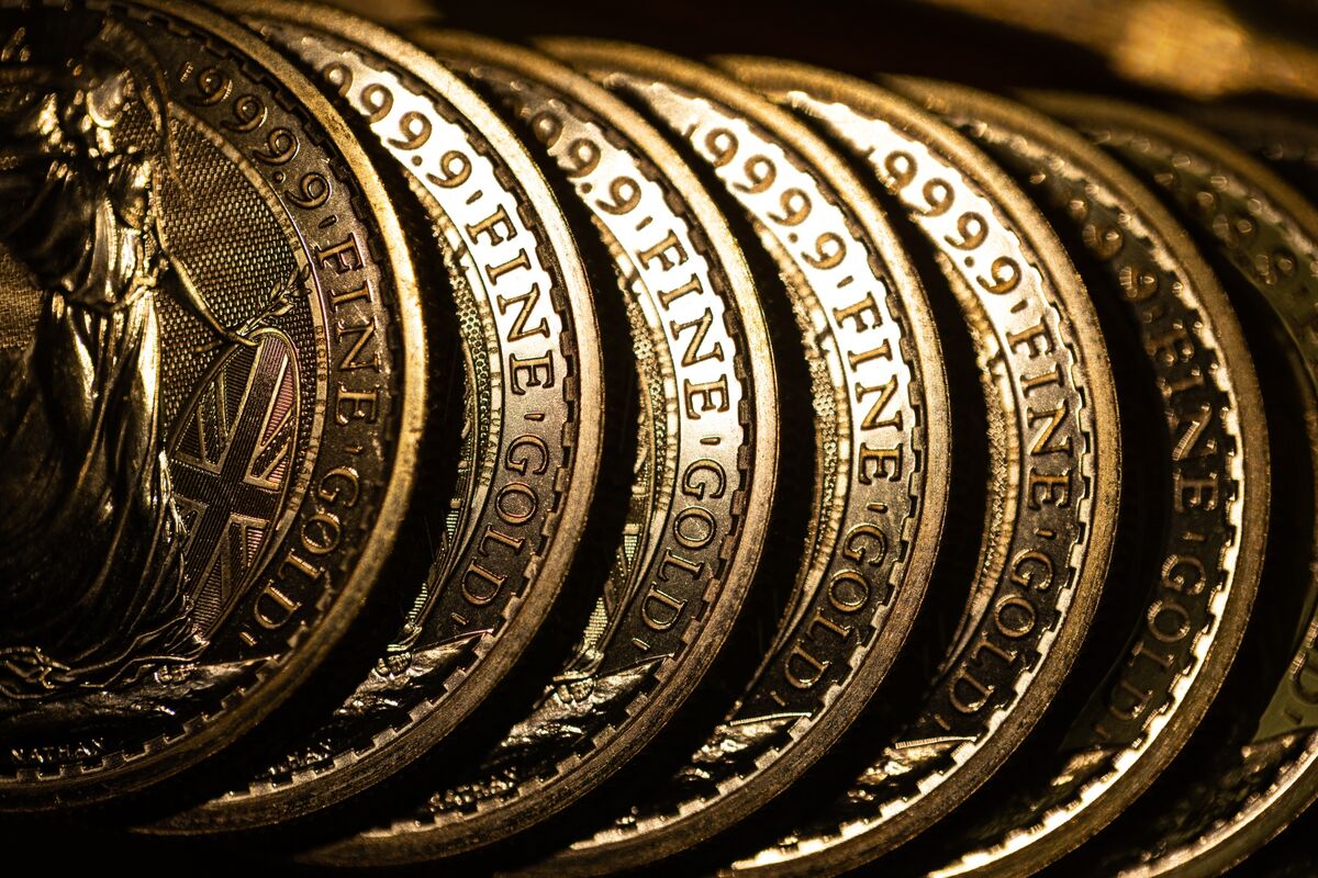 Vàng tiếp tục phá đỉnh, vượt 3,850 USD/oz do lo ngại chính phủ Mỹ đóng cửa