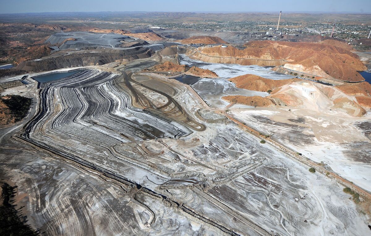 US-Backed Tin Refiner Agrees to Buy Up to 100% of Australian Miner’s Supply