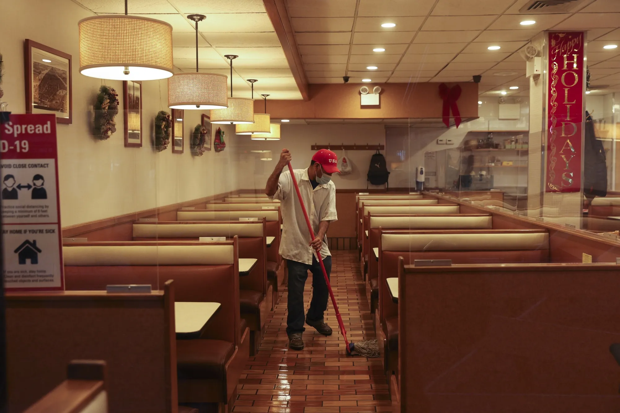 NYC Restaurants Ordered To Close All Dining Ahead Of Winter Storm 