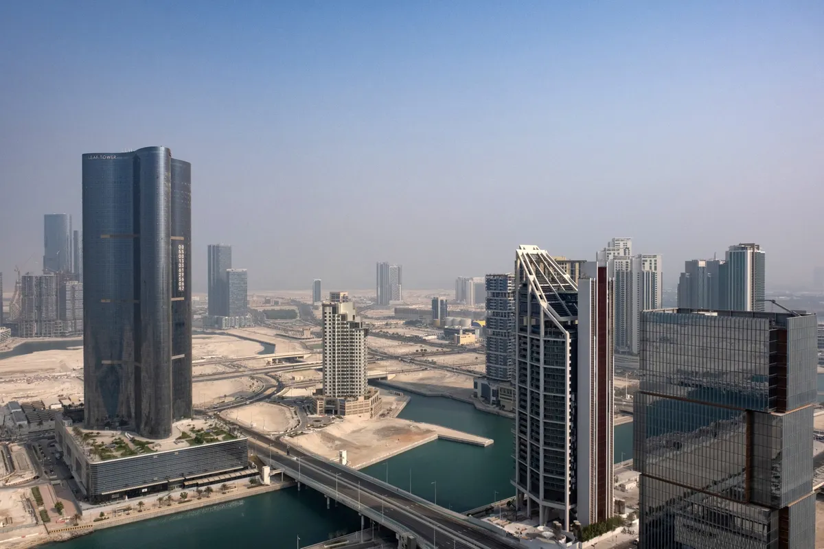 ساختمان‌های اداری در بازار جهانی ابوظبی (Abu Dhabi Global Market) در ابوظبی.