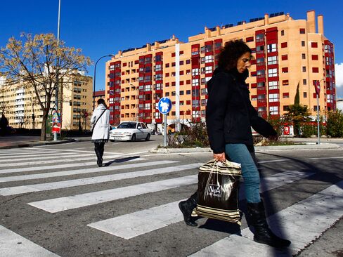 Spanish lenders have taken tens of thousands of residencies onto their balance sheets since the start of property crash that sparked the worst recession in the country’s democratic history and sent unemployment spiraling to a record.