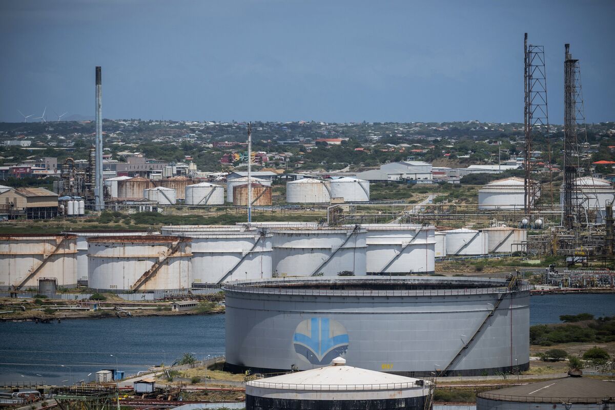bloomberg.com - Weilun Soon - Venezuelan Oil Moves Into the Caribbean as US Trade Links Forged