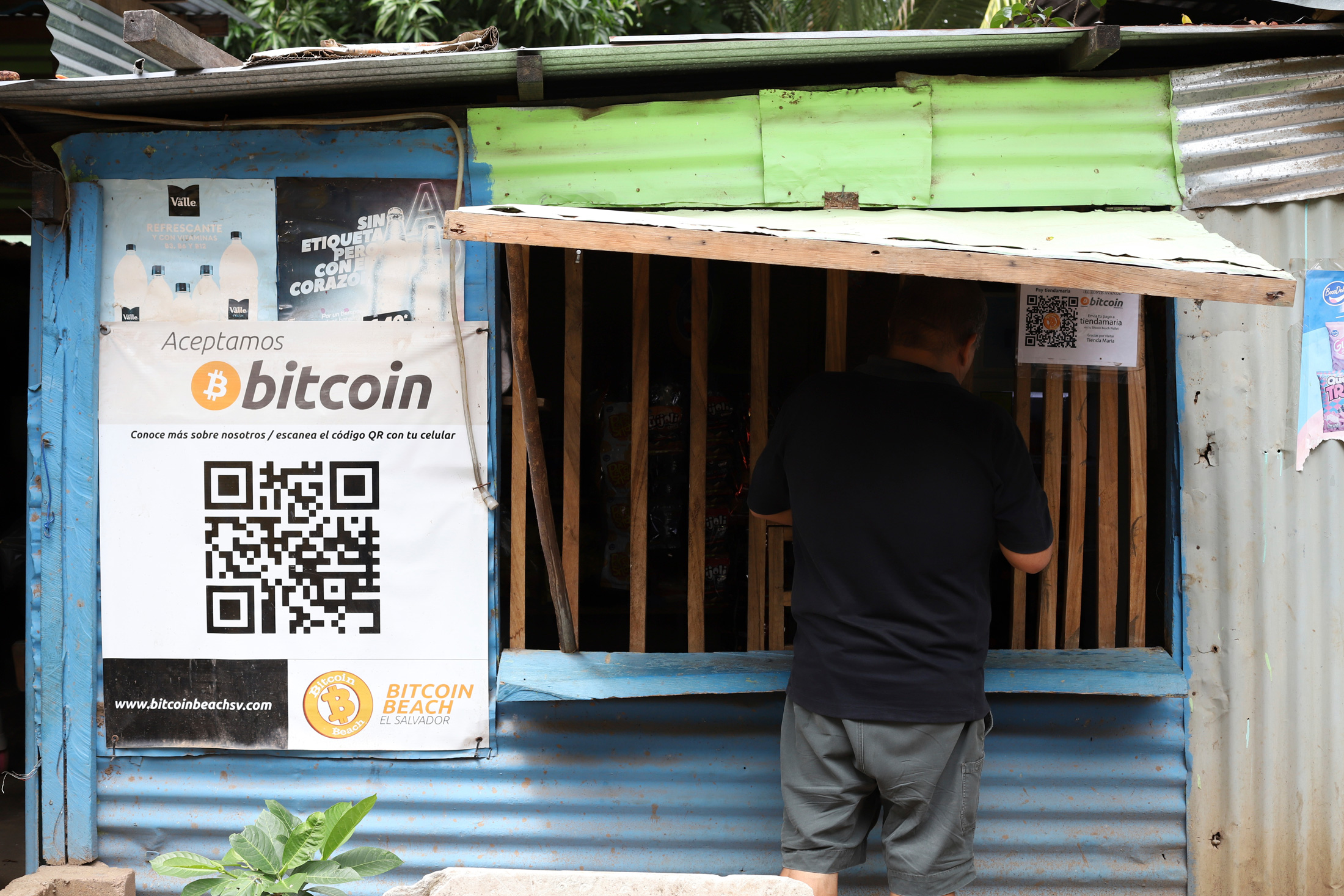 El Salvador Bitcoin ($BTC USD) Beach Town El Zonte Shows Crypto Economy -  Bloomberg