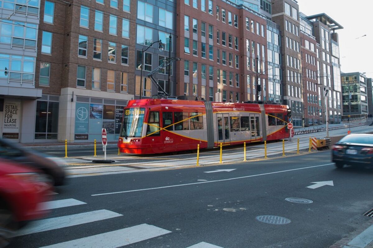 Can You Run Faster Than D C S Streetcar Bloomberg
