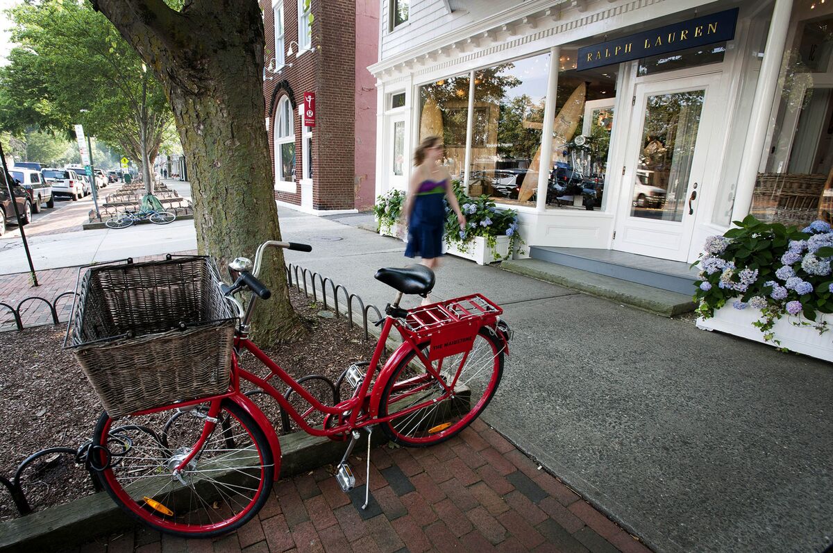 East Hampton Passes Law to Keep Tabs on Village's Social Circuit