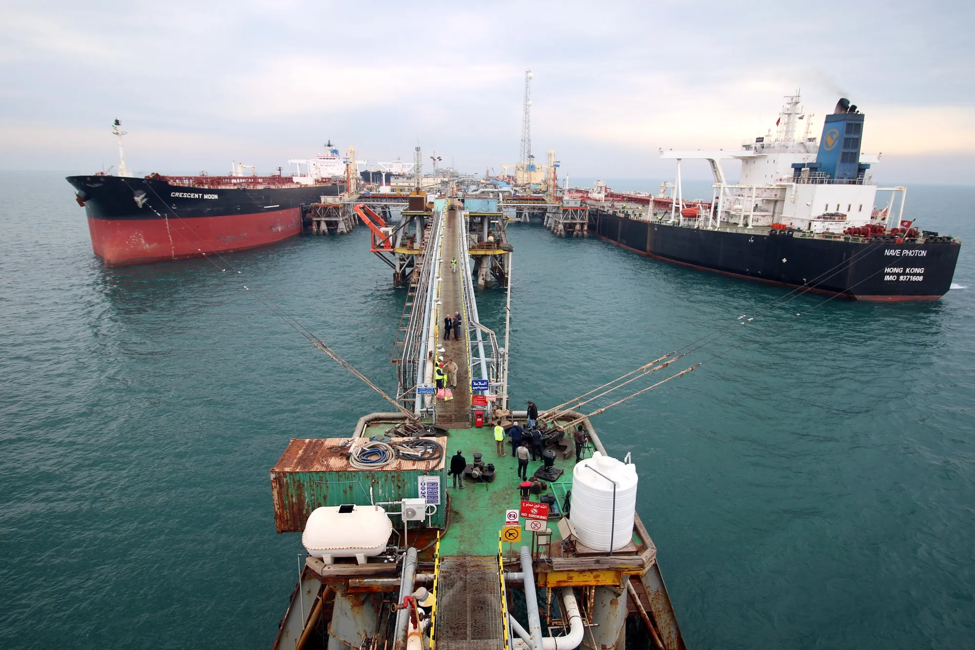 Jordanian and Iraqi authorities have agreed to extend their oil-supply agreement through November.