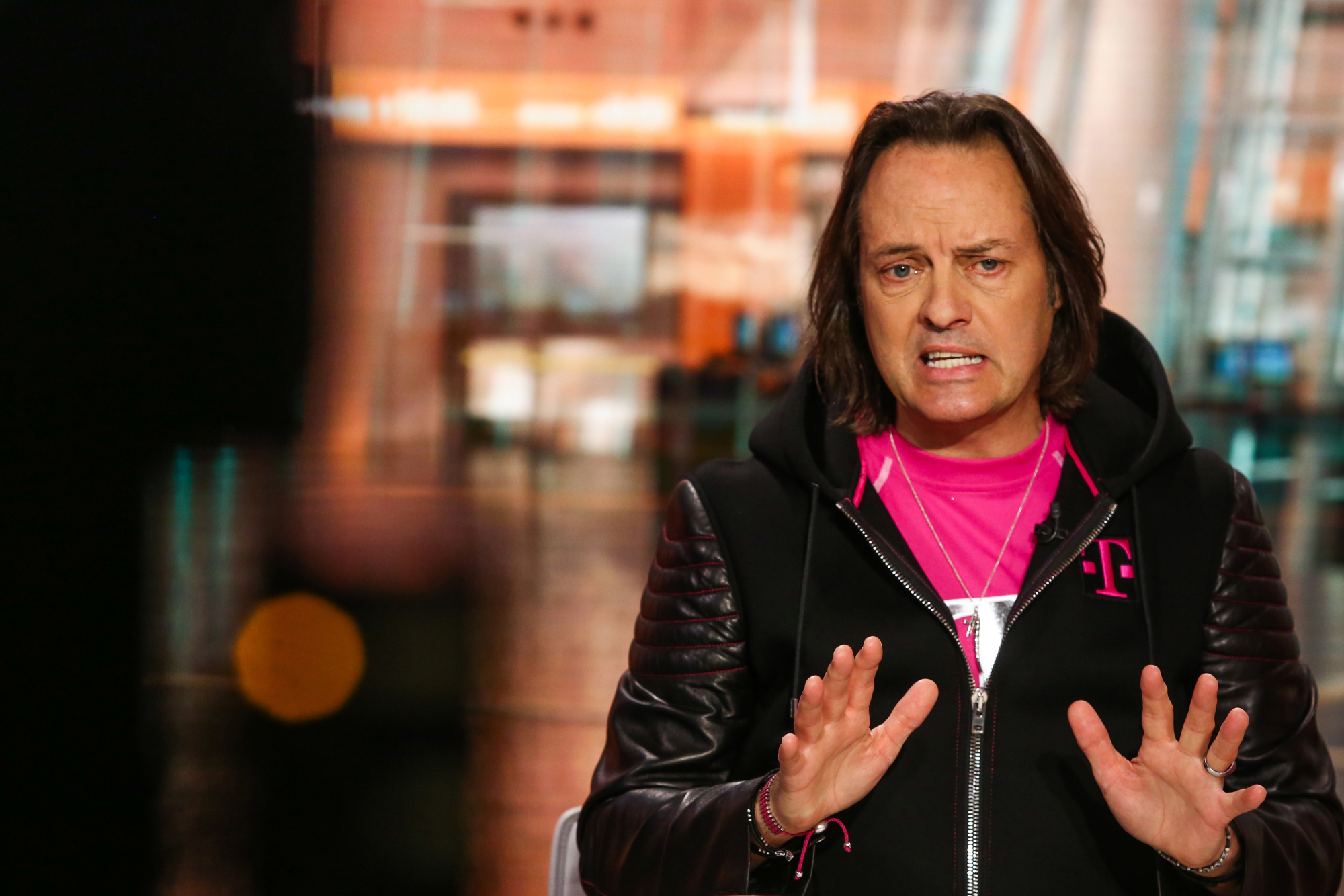 スプリント、Tモバイル買収計画を断念