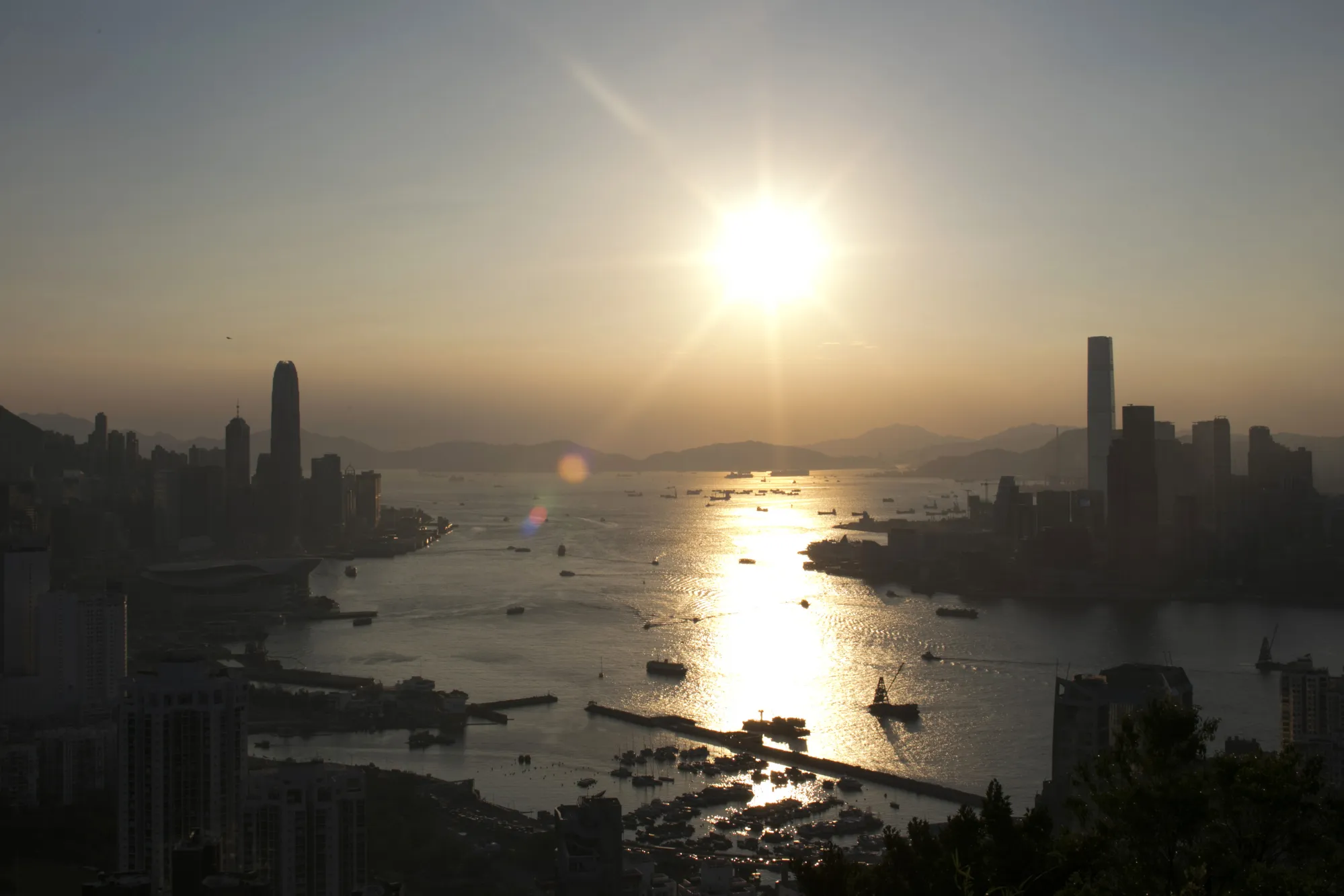 General Economy In Hong Kong As U.S. Beats Hong Kong to Reclaim Global Competitiveness Crown