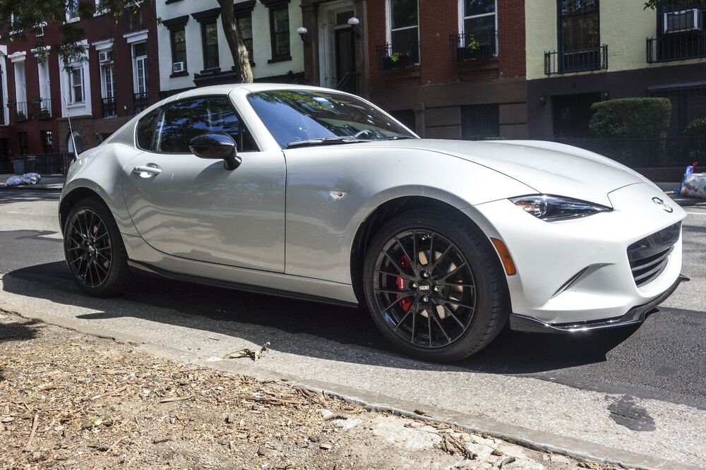 ポルシェ911タルガが高過ぎるなら、マツダロードスターRFはいかが