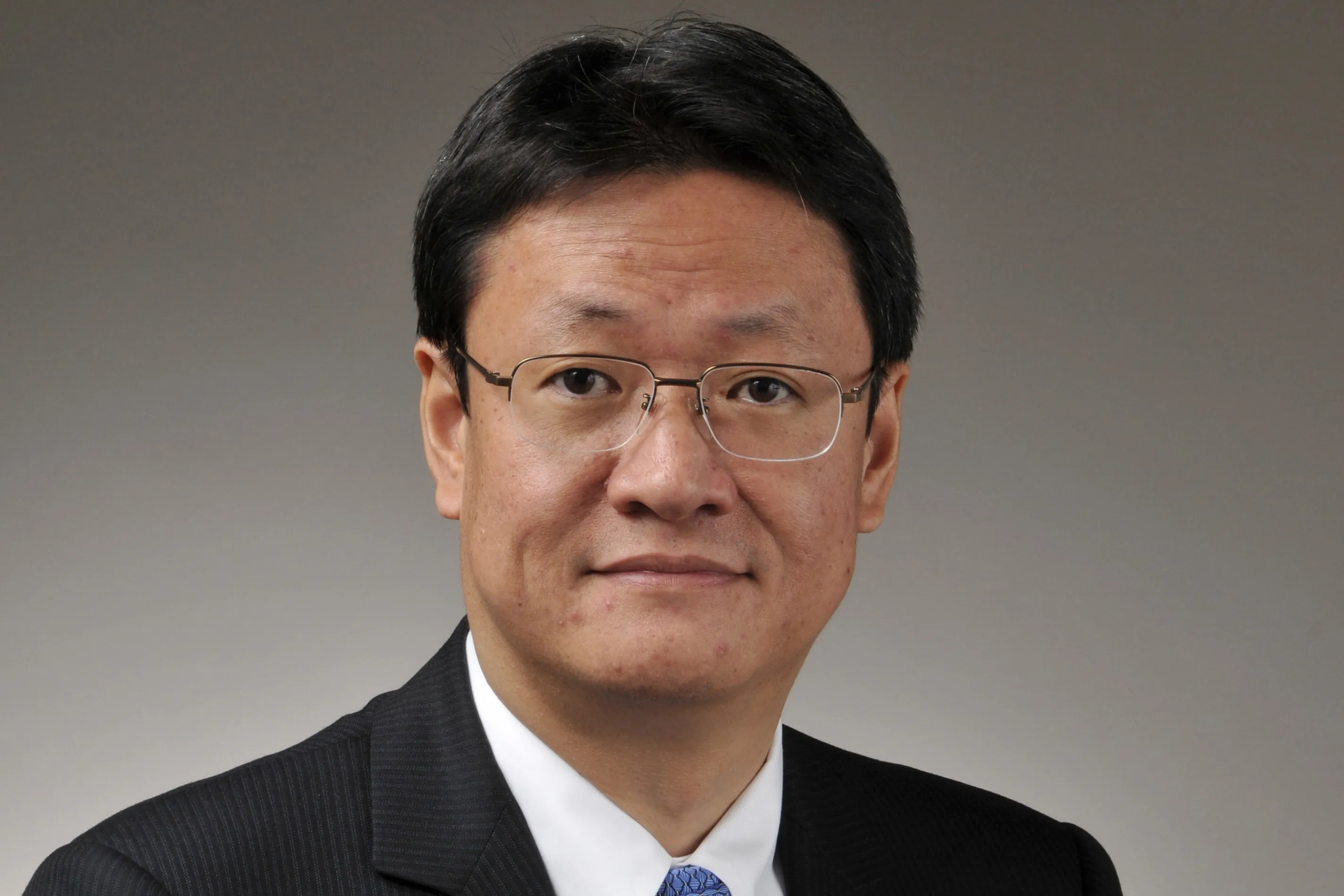 野村ＨＤ、世界で債券トレーダーなど補強へ－国債市場は人手不足 - Bloomberg