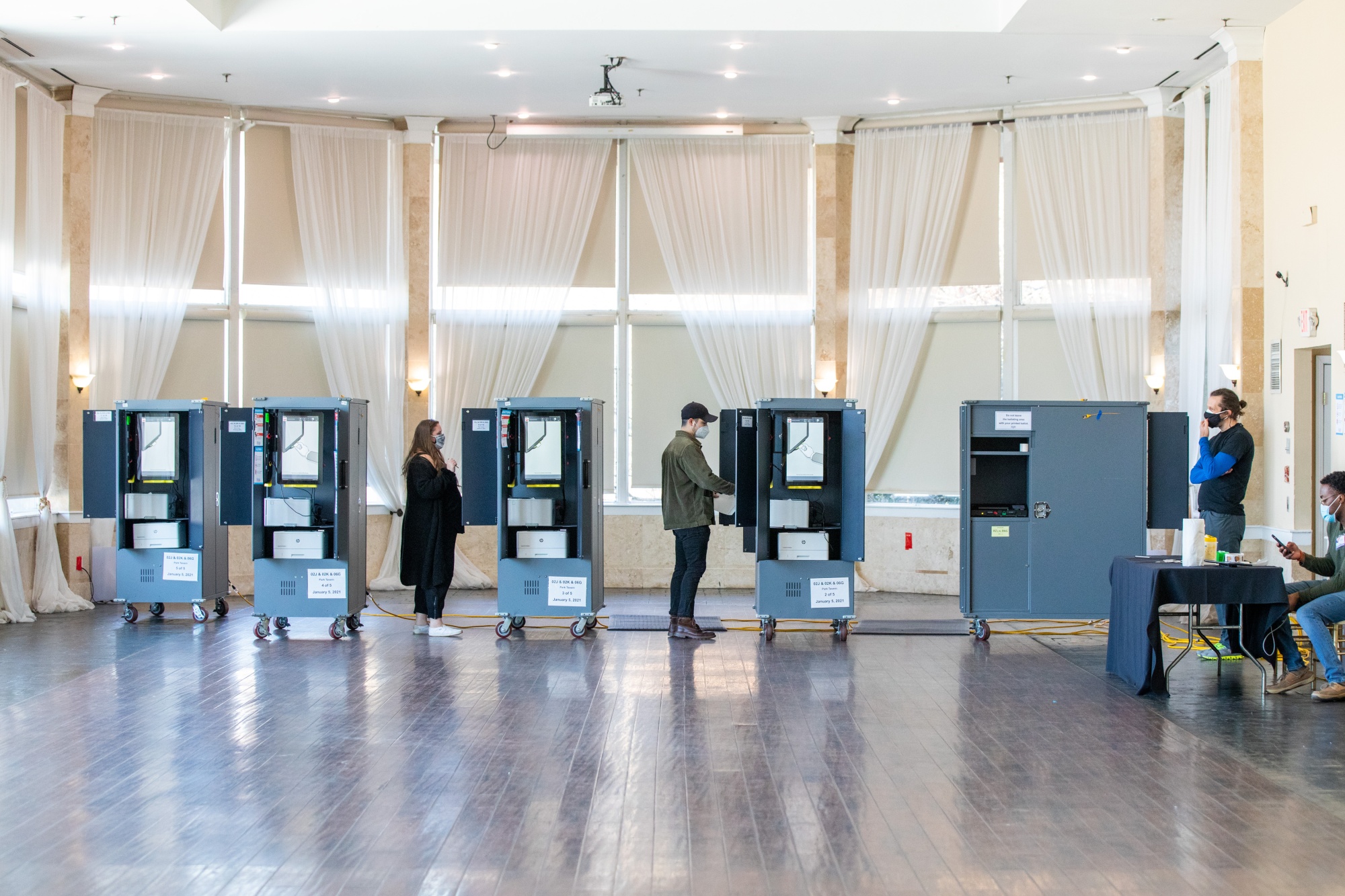 Residents Cast Their Votes for Georgia Senate Runoff Elections