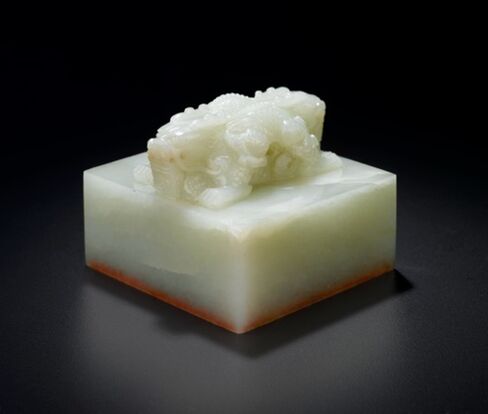 Qianlong era white jade seal
