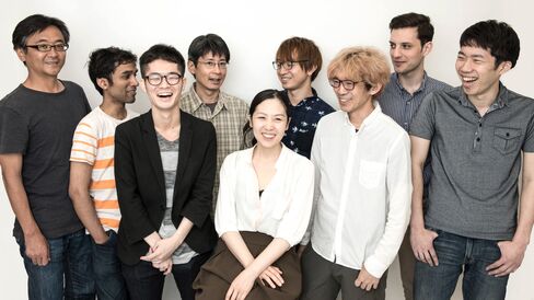 Naomi Kurahara, co-founder and CEO of Infostellar, Inc., middle, and Infostellar employees. Source: Infostellar