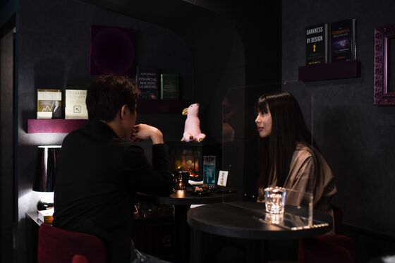 Reddit-Inspired Retail Traders Open Tip-Trading Bar in Tokyo