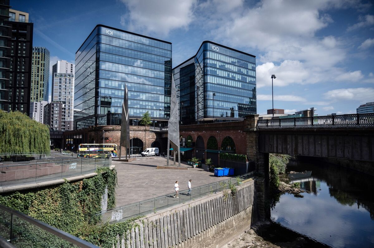 Thousands of White Collar Jobs Set to Leave London
