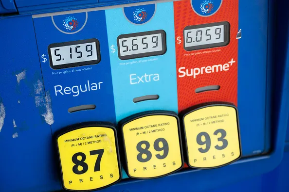 High gasoline prices may be dropping soon.&nbsp;&nbsp;