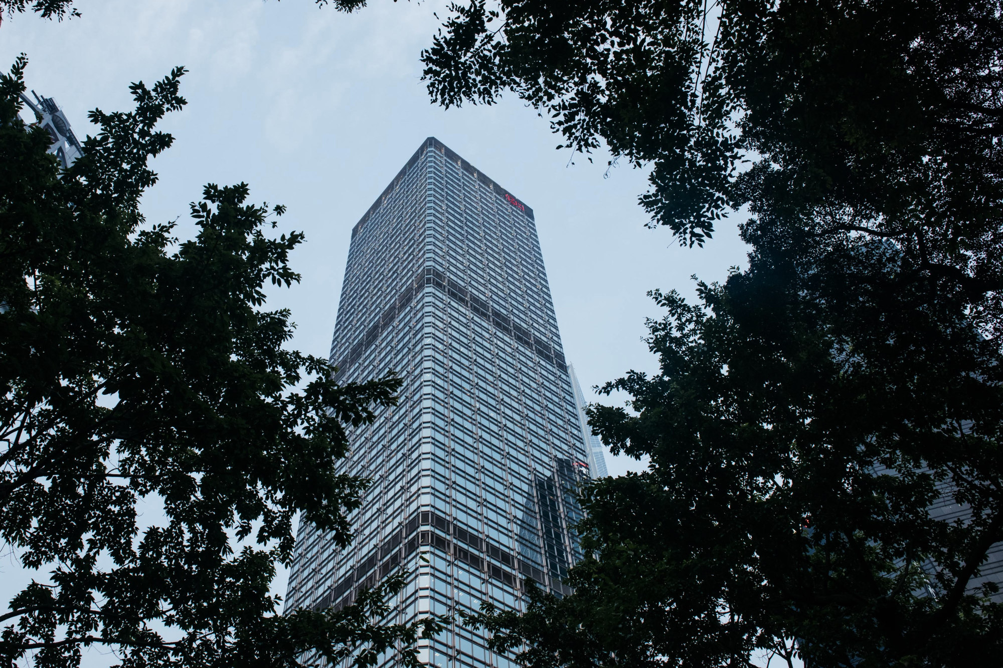 Hong Kong Real Estate: Why City's Office Towers Are So Empty - Bloomberg