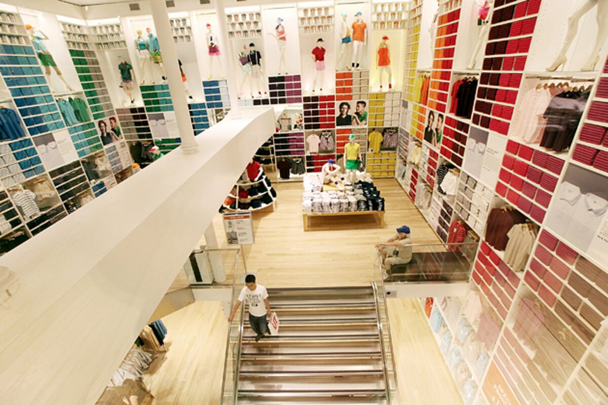Jan 31 2020 Milpitas  CA  USA  Uniqlo store in a South San Francisco  Bay area mall Uniqlo Co Ltd is a Japanese casual wear designer  manufacturer and retailer Stock Photo  Adobe Stock