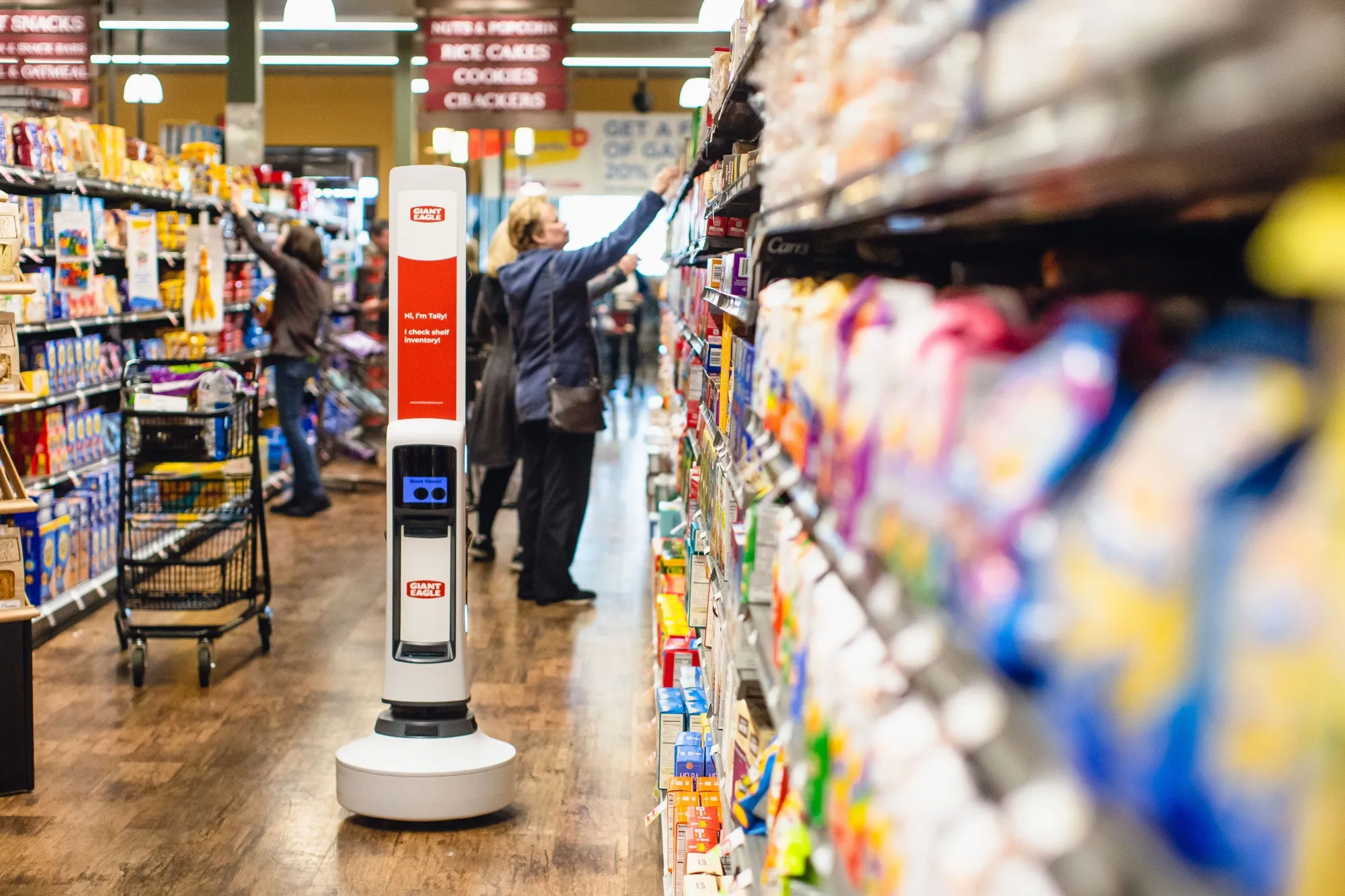 Shoppers at a supermarket in Pittsburgh, Pennsylvania, US.&nbsp;