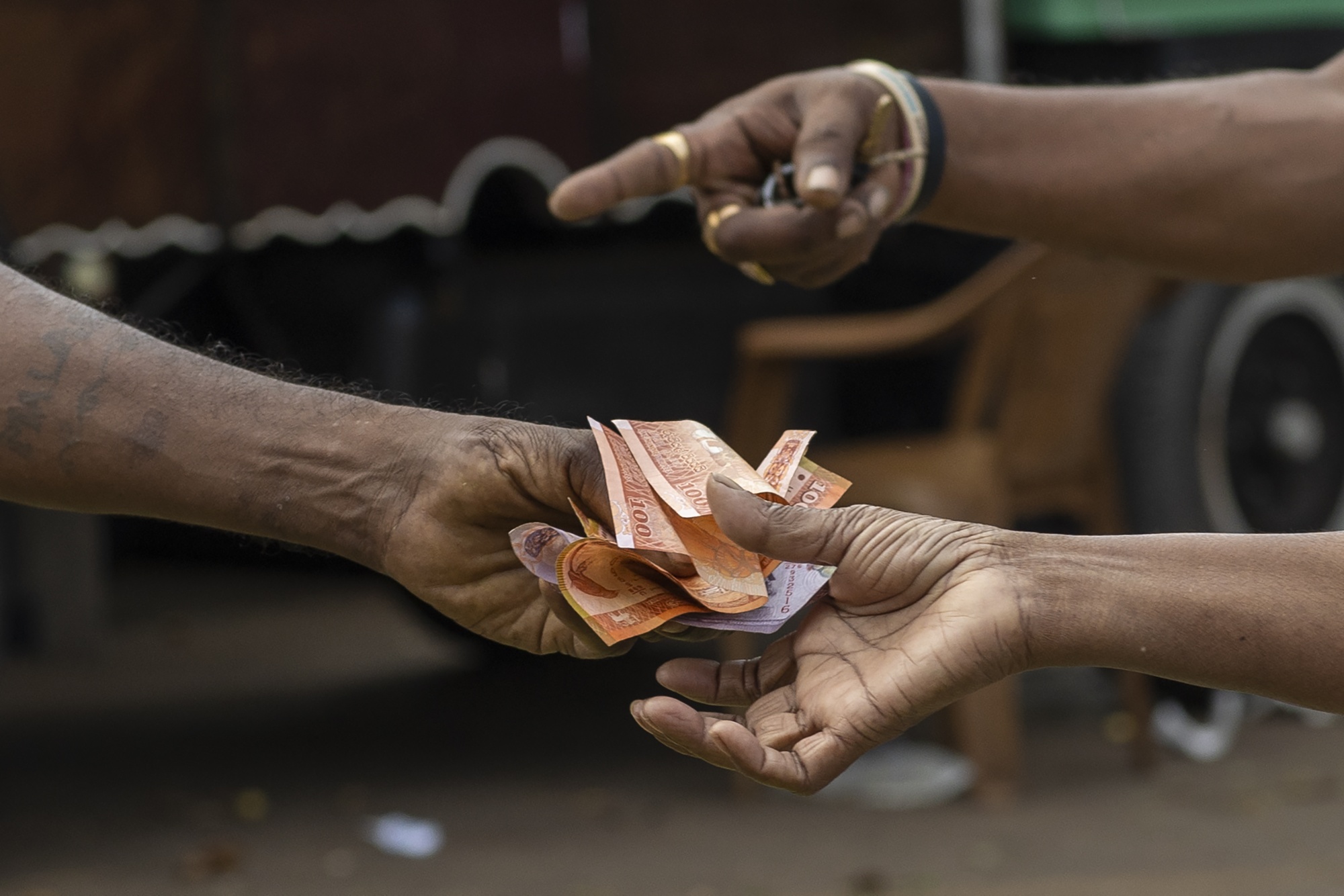 Sri Lanka Creditors Seek Clarity On Local Bonds For Debt Talks - Bloomberg