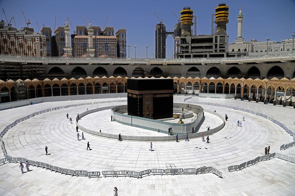 Coronavirus News Saudi Arabia Races To Contain Epidemic In Mecca Bloomberg