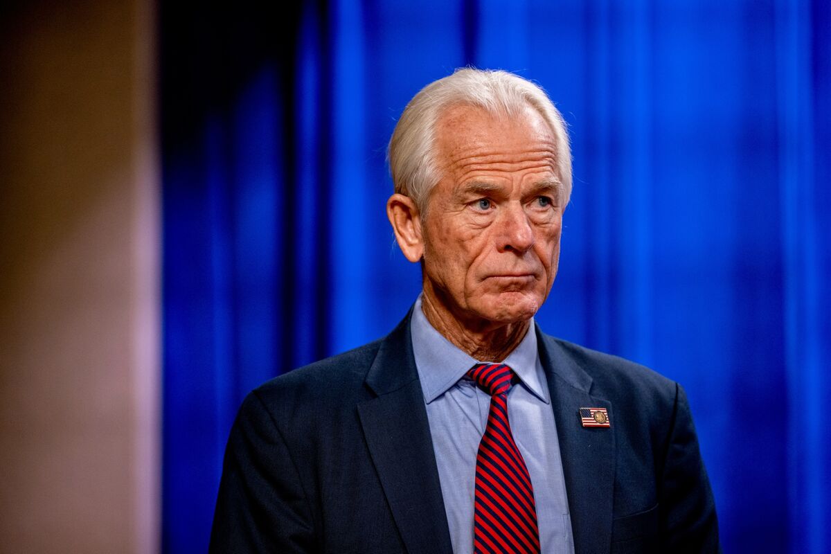 Trump Trade Adviser Navarro Presses Contempt Fight DOJ Dropped