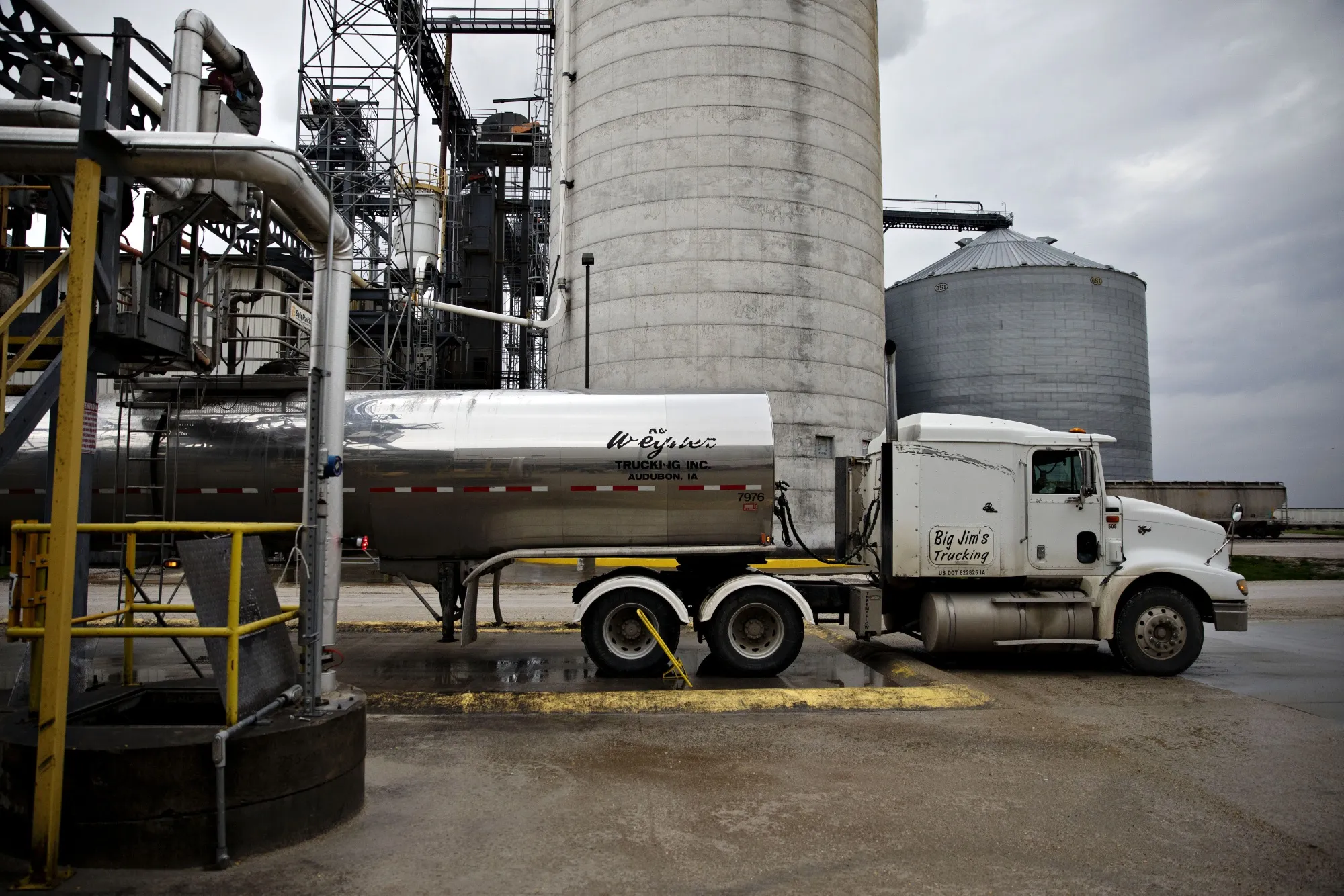 A tanker truck sits outside an ethanol biorefinery in&nbsp;Iowa in 2019.&nbsp;