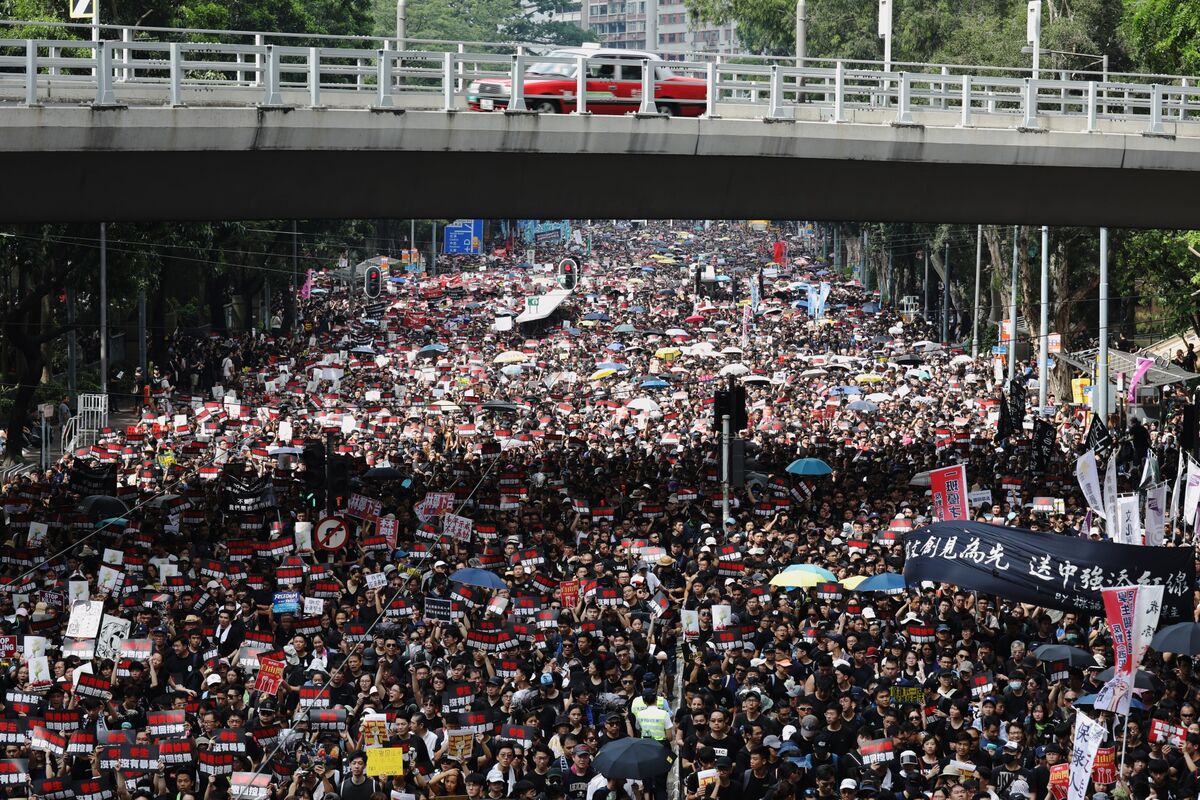 Hong Kong Protests: About 2 Million Marchers Hit The Streets - Bloomberg