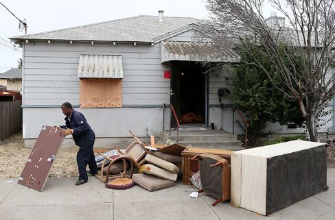 FHA Needs Bailout From Treasury to Plug Budget, Bachus Says