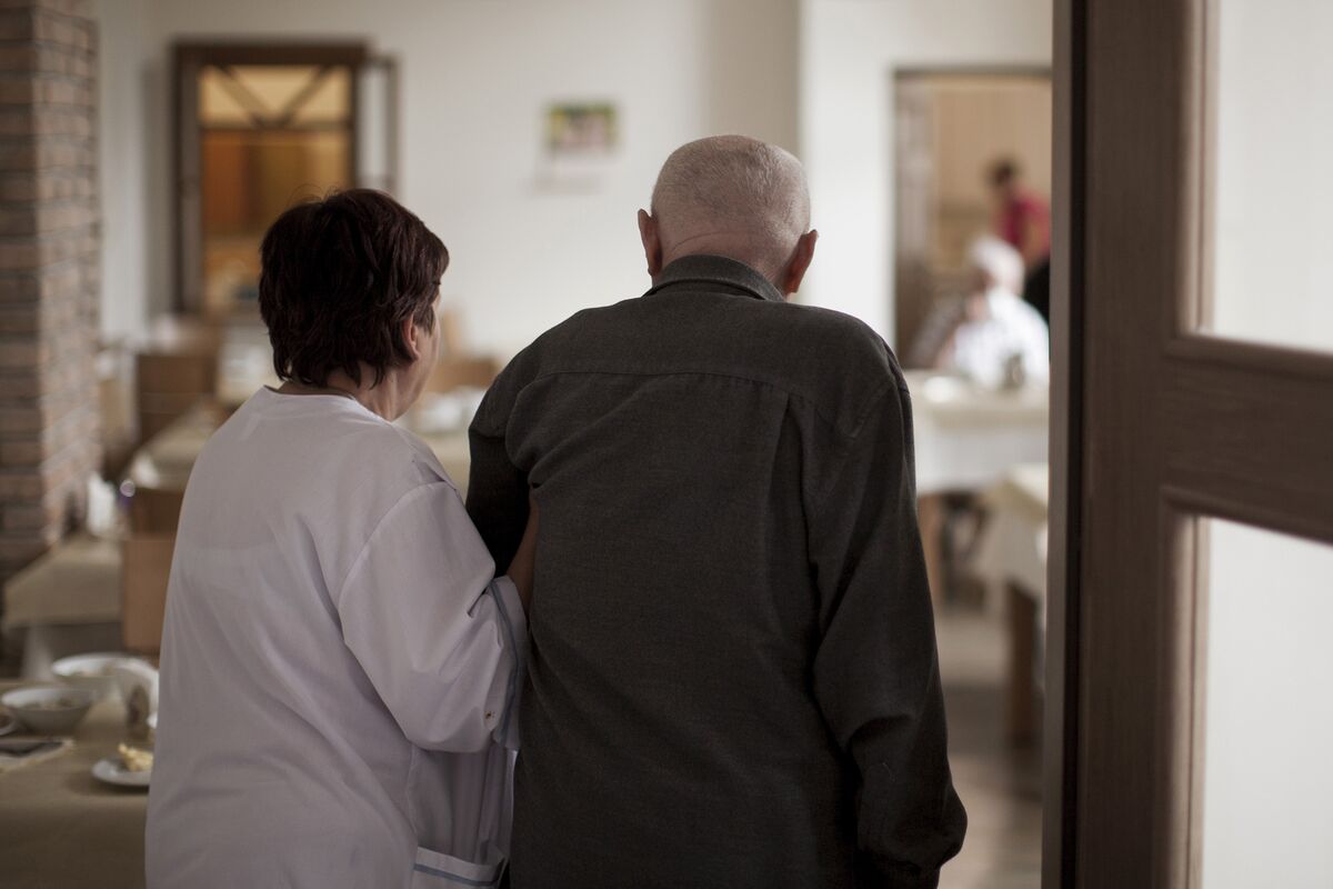 A Worker Shortage Is Driving US Nursing Homes to the Brink of Collapse