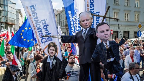 Protesters against the government.