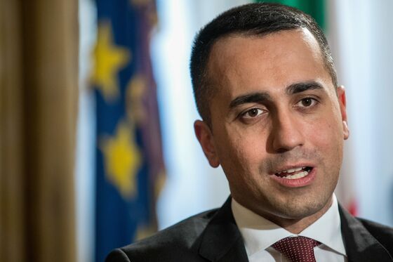 Di Maio Says Italy Doesn’t Want Debt to Spiral Toward 140%