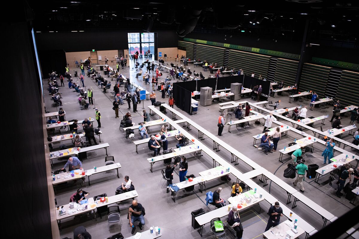 Amazon Defends Failure to Pay Workers for Covid Screening Time - Bloomberg Amazon Defends Failure to Pay Workers for Covid... 