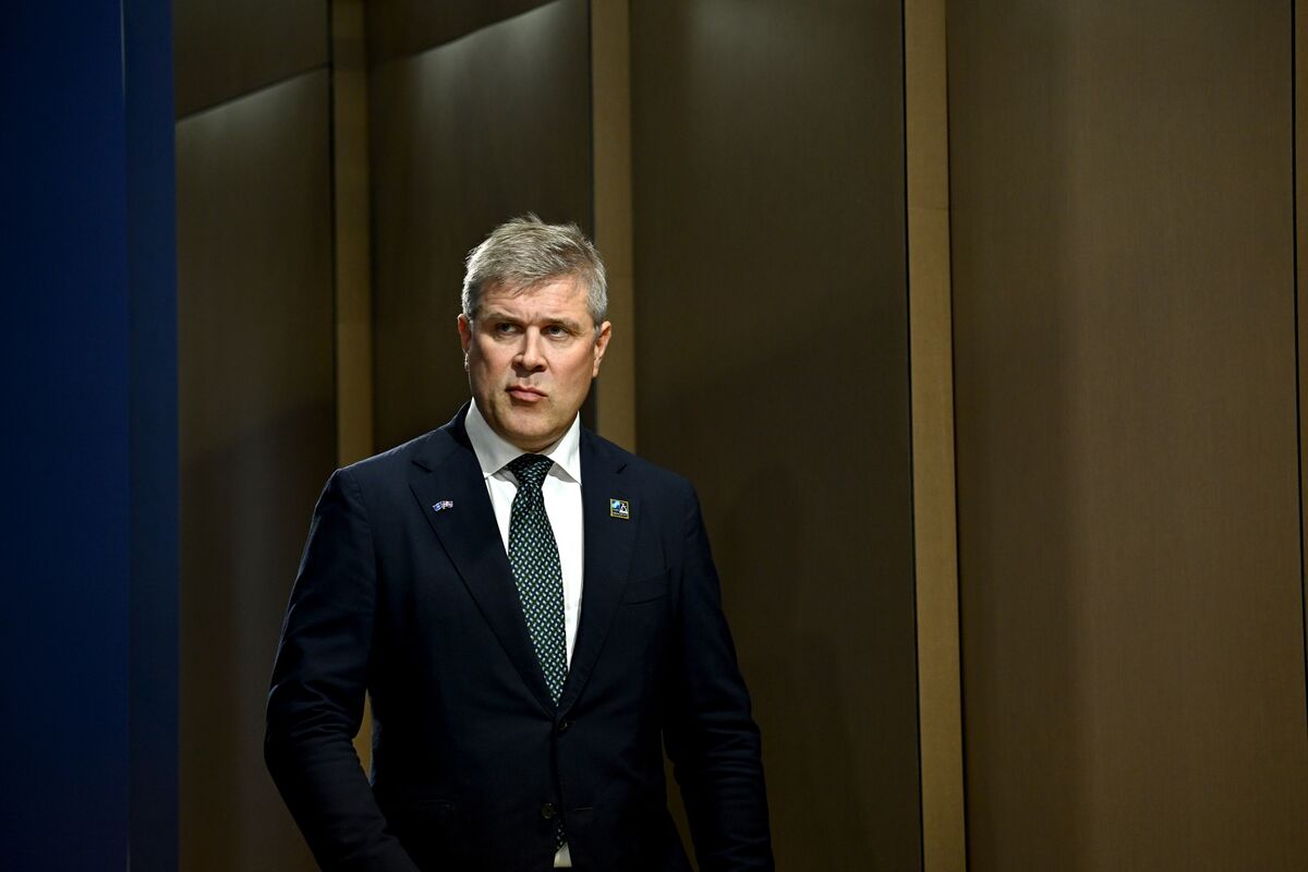 Iceland Calls November Election Amid Coalition Collapse