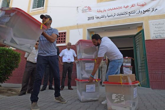Tunisia’s Chastened Parties Seek Rebound in Parliamentary Vote