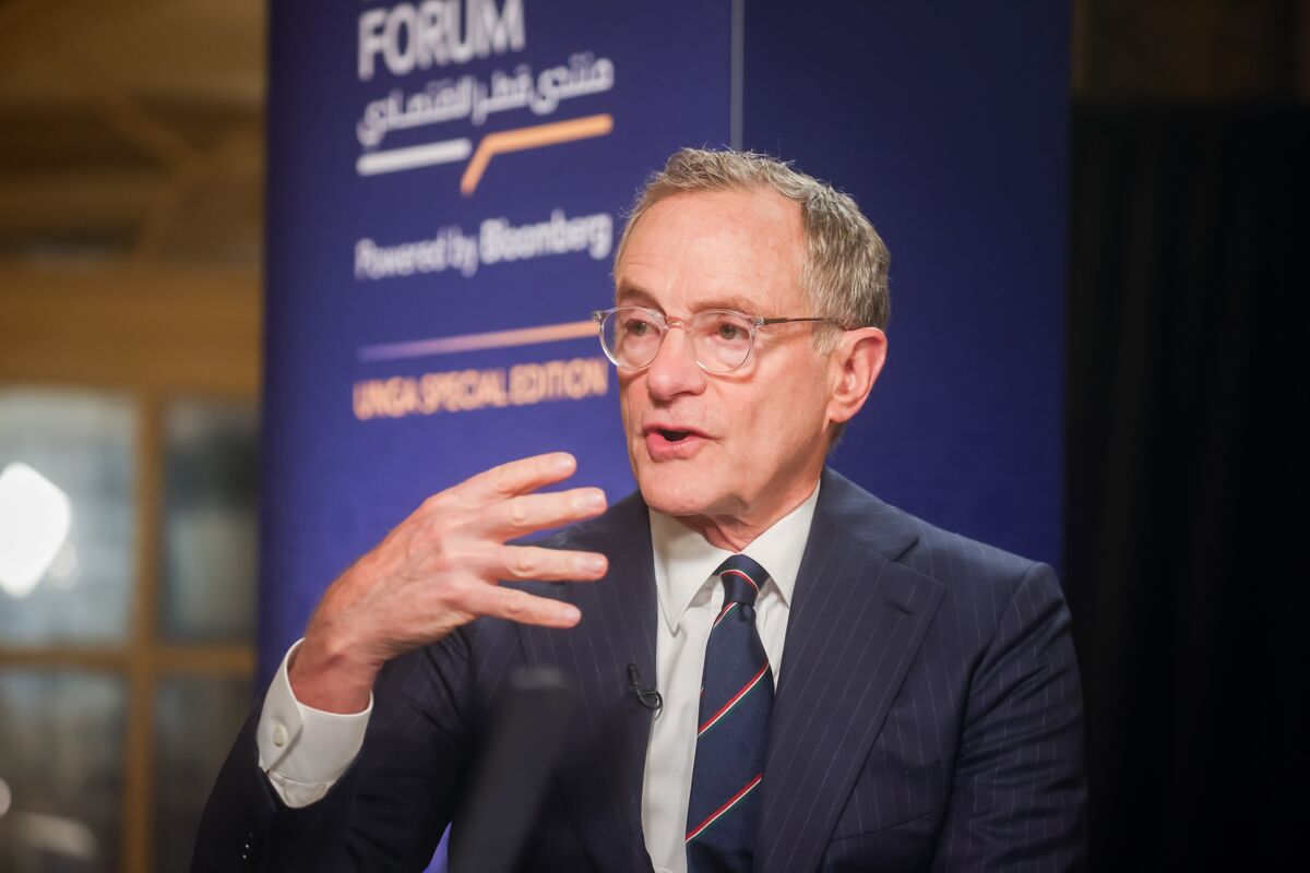 Billionaires Warn of a Bubble Yet Howard Marks Is Unconvinced