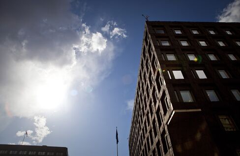 Riksbank Raises Main Rate to 2% as Price Pressure Gains