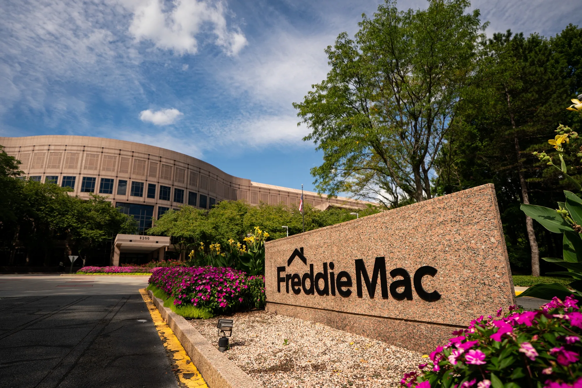 Democrats Urge White House to Pause Fannie, Freddie Share Sale - Bloomberg