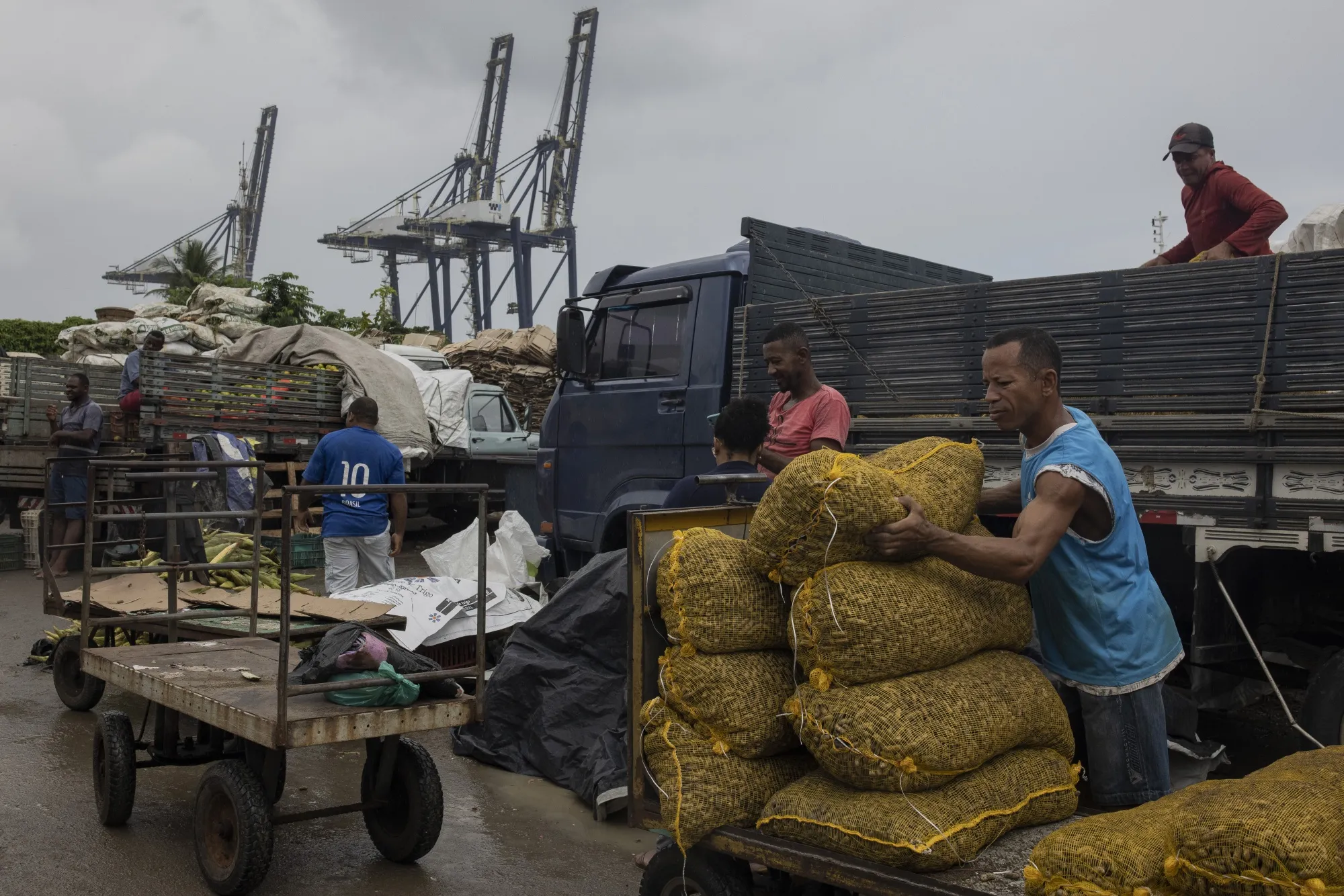 Emerging markets have had a bad decade, with an average annual return of a mere 1.19%. Above, workers at the Sao Joaquim market in Salvador, Brazil.&nbsp;