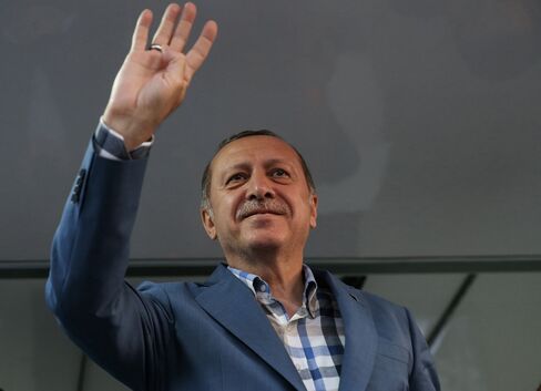Turkish President Recep Tayyip Erdogan addresses citizens outside his residence at Kisikli Neighborhood following the failed coup attempt.