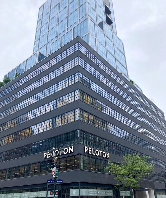 Manhattan Office Tower on Far West Side Sells for $1 Billion