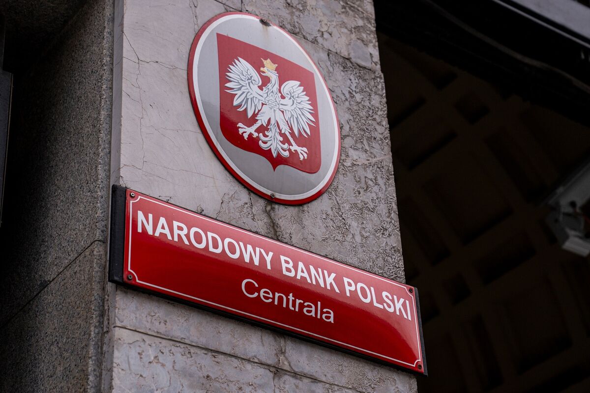 Poland Set to Hold Rates as Iran Truce Cools Price Pressures