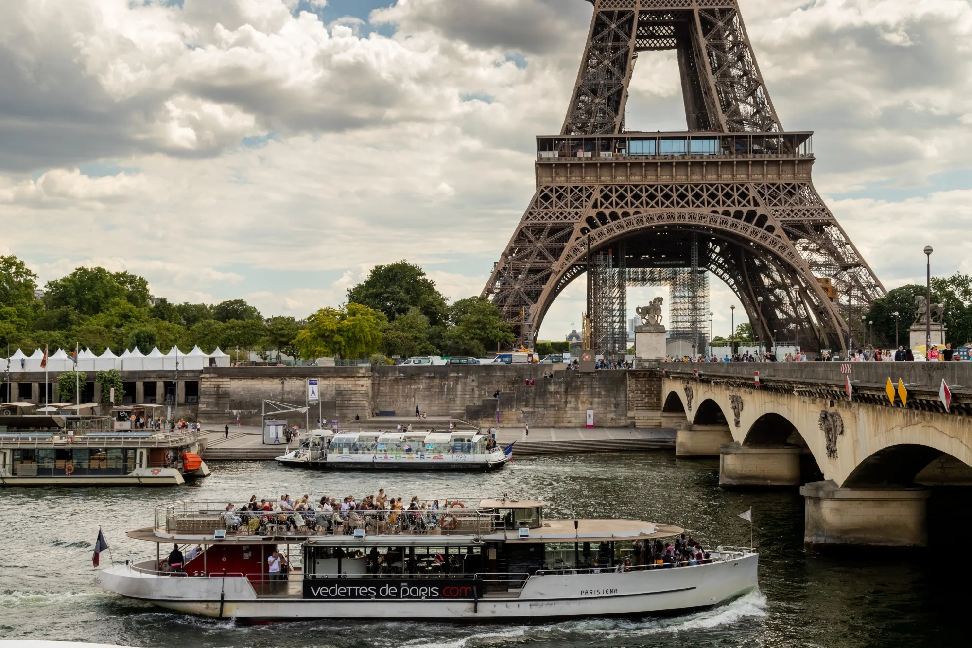 Paris Tourism Rebounds to Pre-Pandemic Levels 