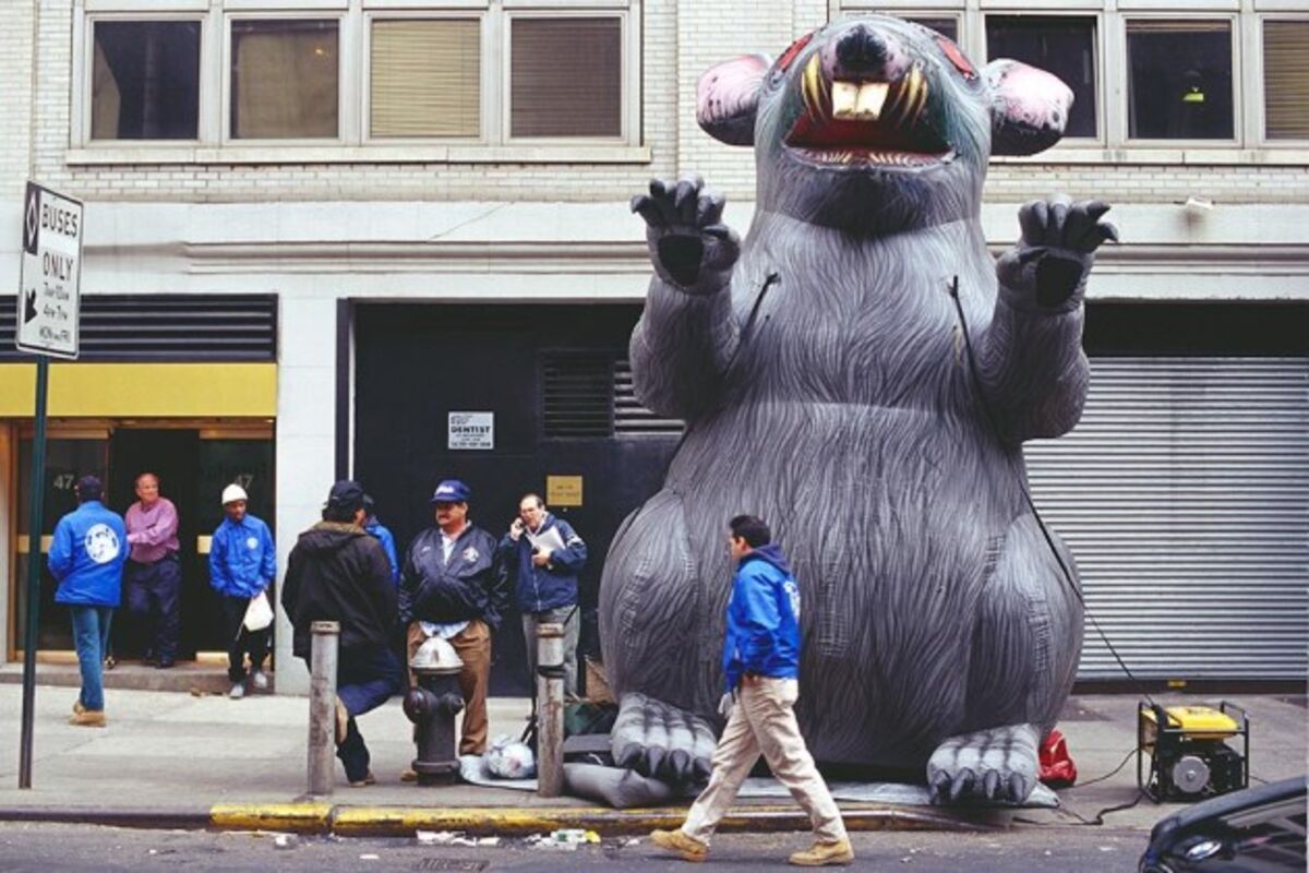 Giant Rat Balloon at Union Protests Is Protected by the Constitution